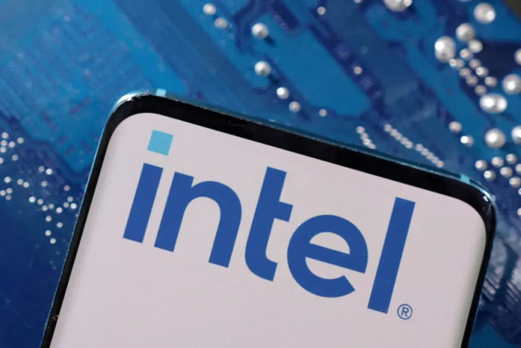 Intel Rises as Report of Chipmaker Exploring Options Cheers Glum Investors